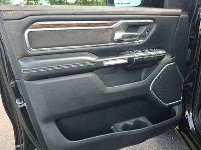 2019 RAM 1500 Laramie Crew Cab 4x4 5'7" Box