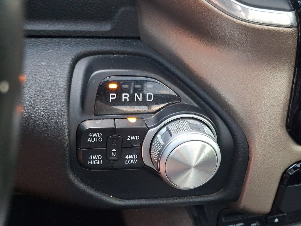 2019 RAM 1500 Laramie Crew Cab 4x4 5'7" Box