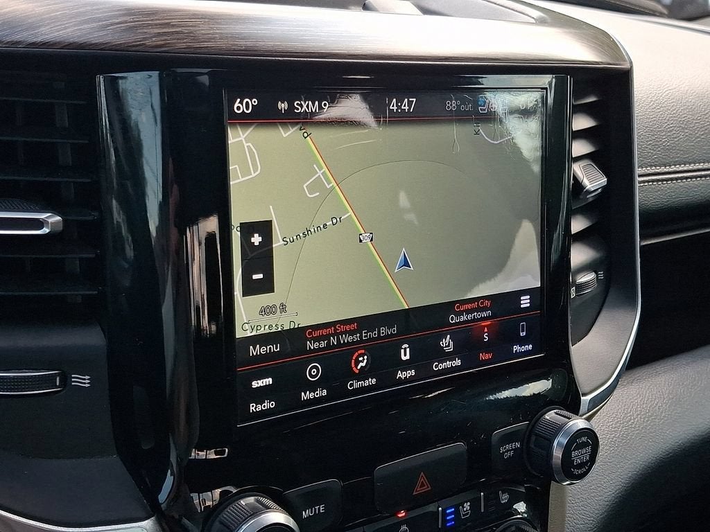2019 RAM 1500 Laramie Crew Cab 4x4 5'7" Box