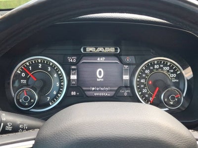 2019 RAM 1500 Laramie Crew Cab 4x4 5'7" Box