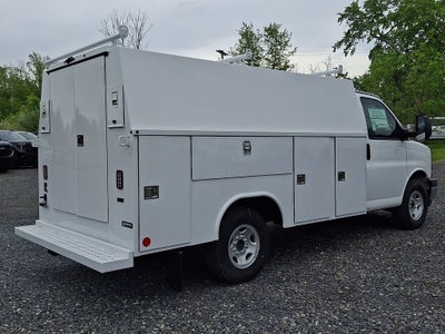 2025 GMC Savana Cutaway 3500 1WT
