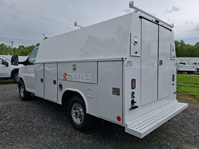 2025 GMC Savana Cutaway 3500 1WT