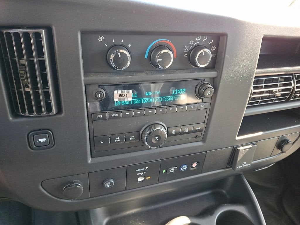 2025 GMC Savana Cutaway 3500 1WT