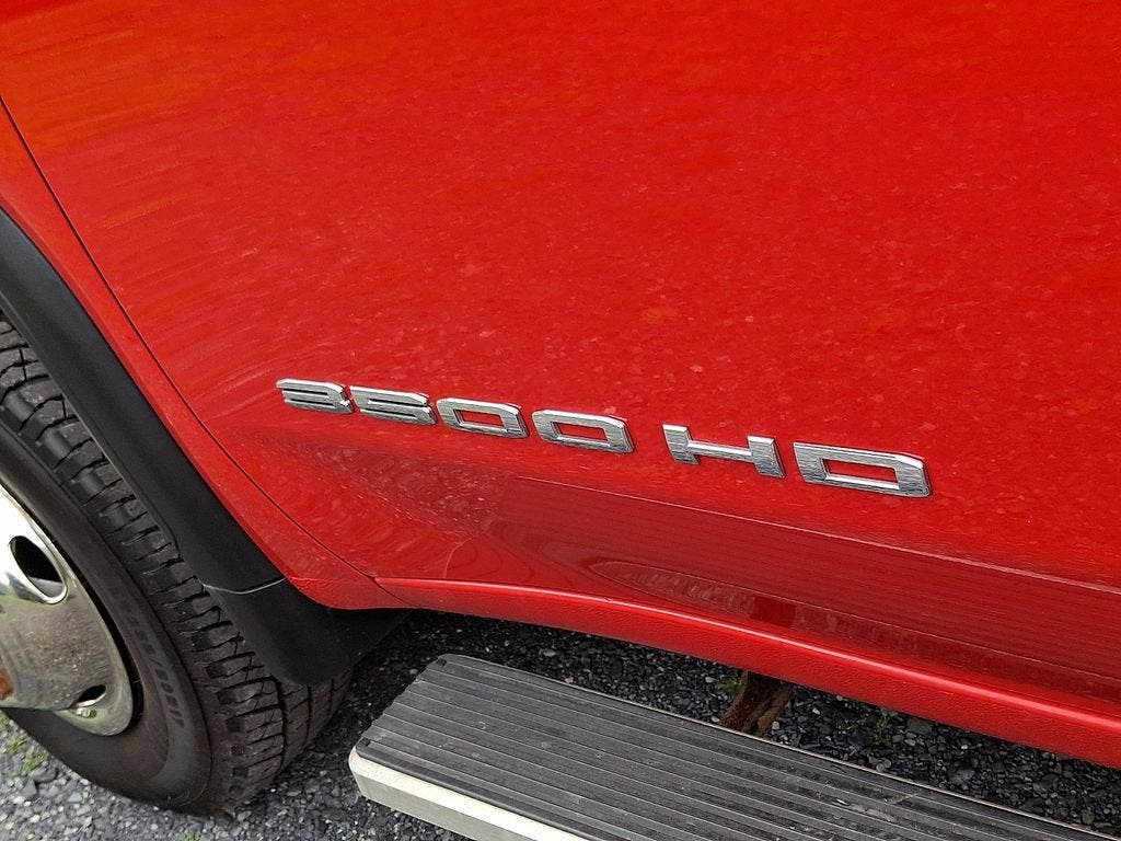 2021 GMC Sierra 3500 HD Chassis Cab JET BLACK