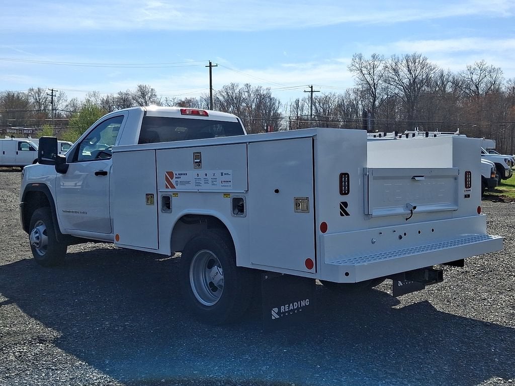 2025 GMC Sierra 3500 HD Chassis Cab Pro