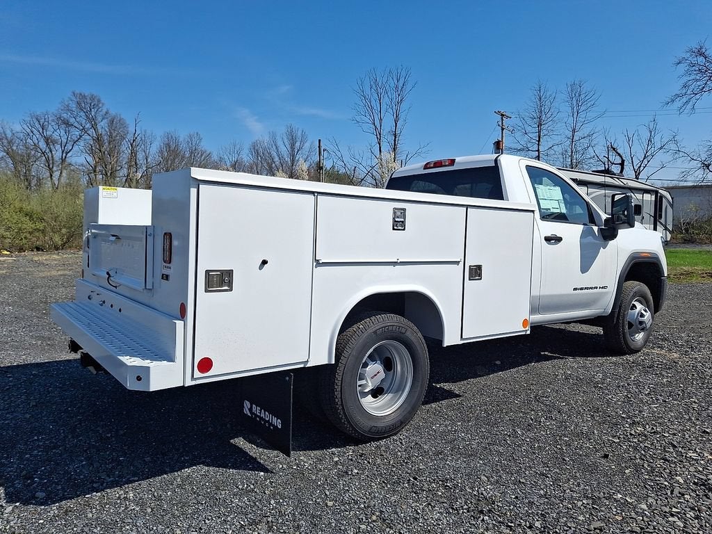 2025 GMC Sierra 3500 HD Chassis Cab Pro
