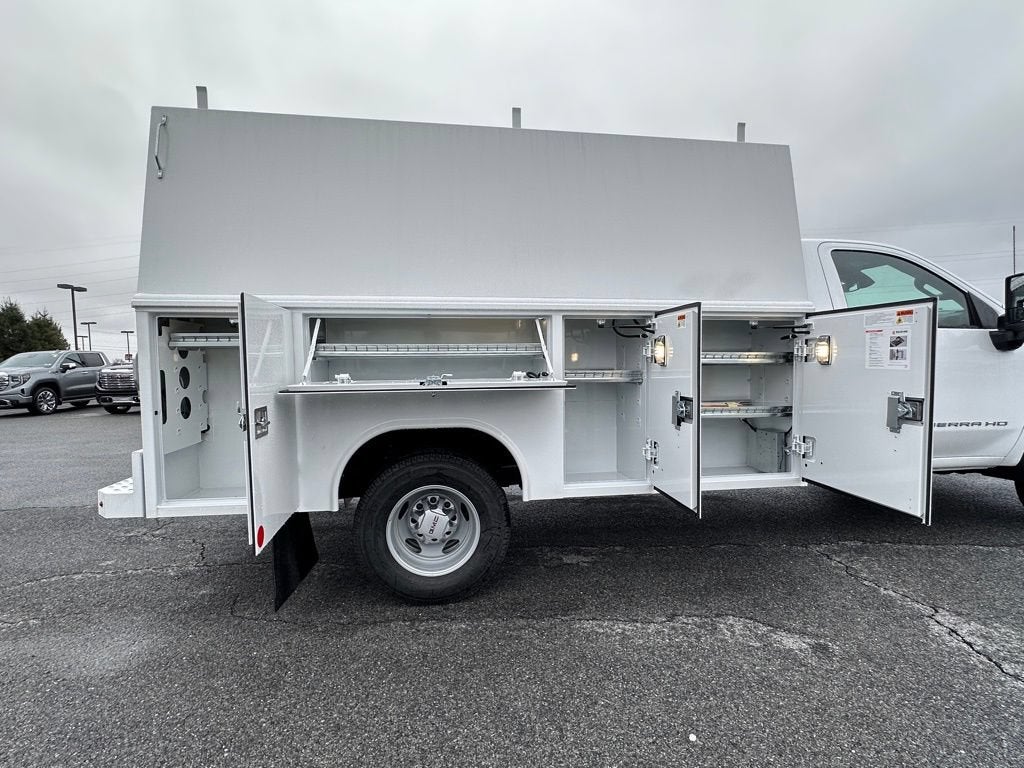 2026 GMC Sierra 3500 HD Chassis Cab Pro