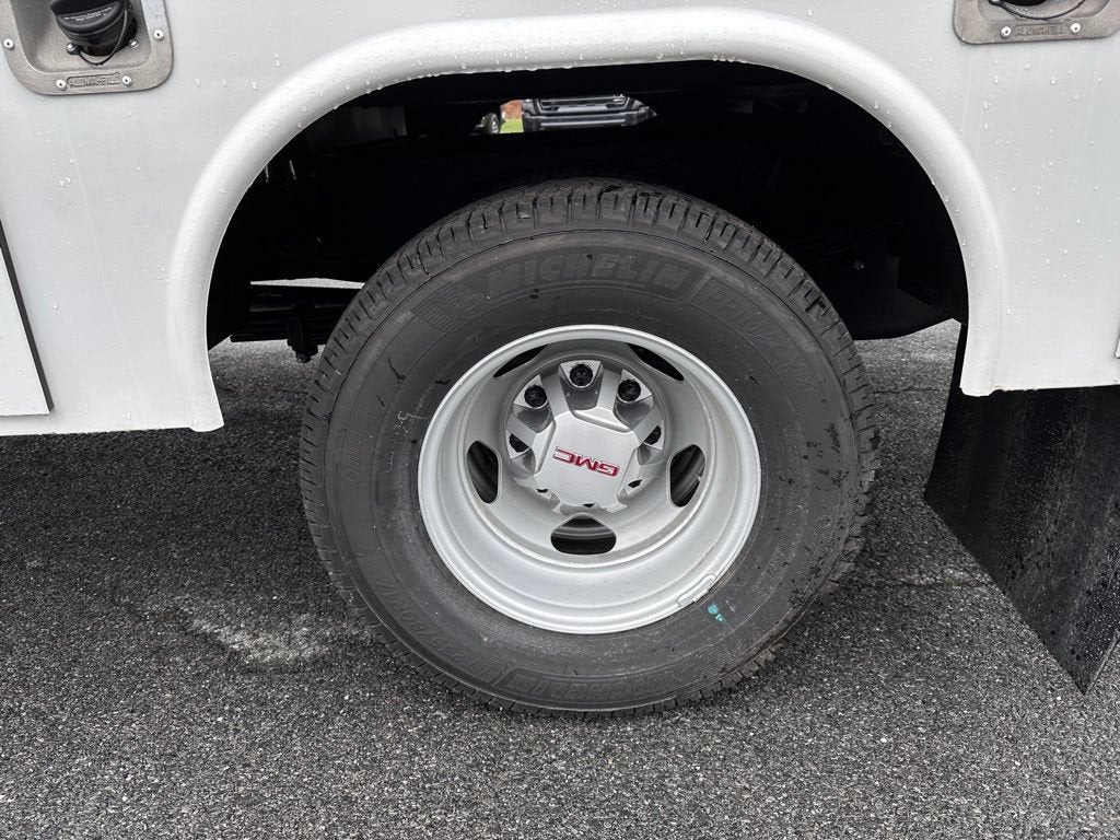 2026 GMC Sierra 3500 HD Chassis Cab Pro