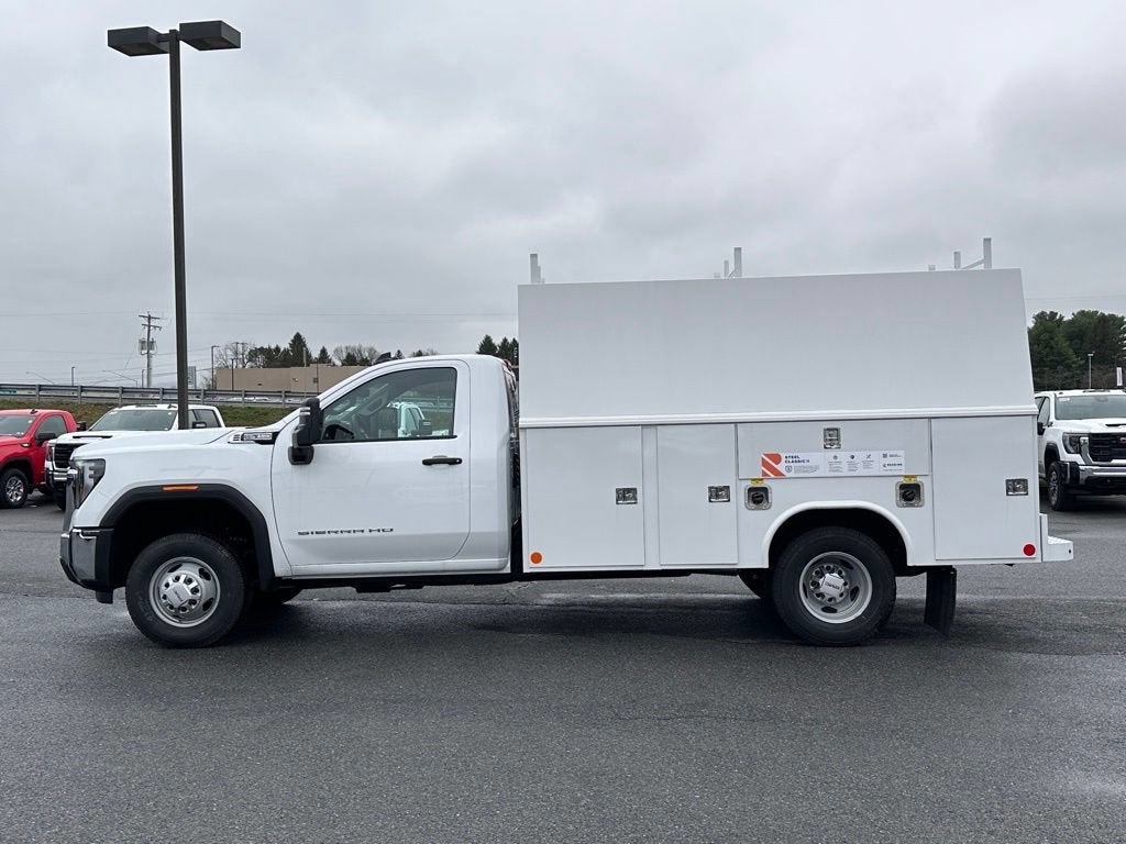 2026 GMC Sierra 3500 HD Chassis Cab Pro