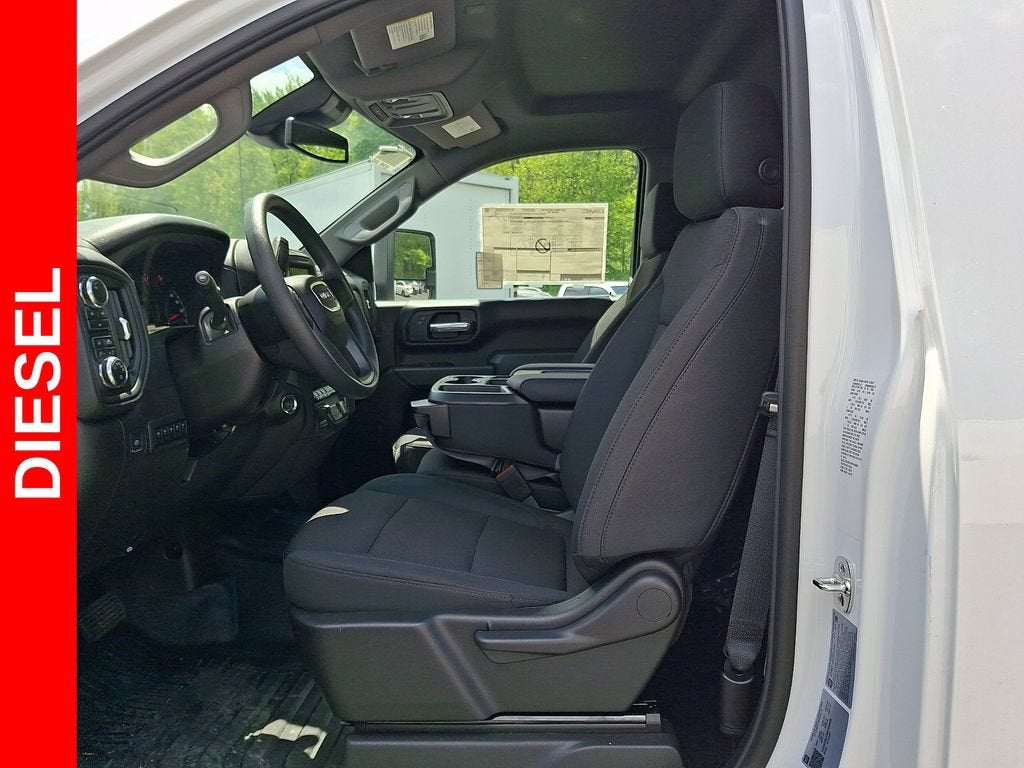 2025 GMC Sierra 3500 HD Chassis Cab Pro