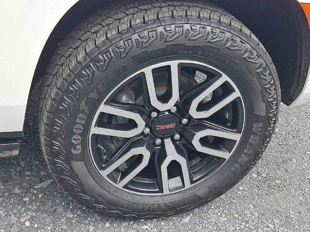 2023 GMC Yukon XL AT4
