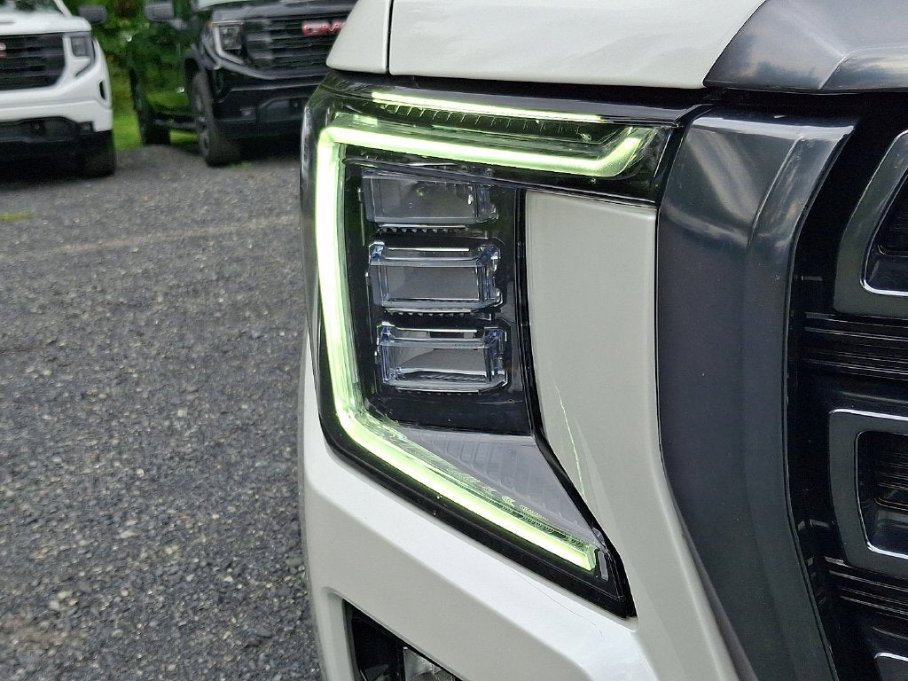 2023 GMC Yukon XL AT4