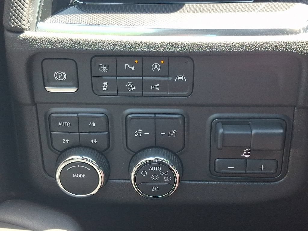 2025 Chevrolet Tahoe RST