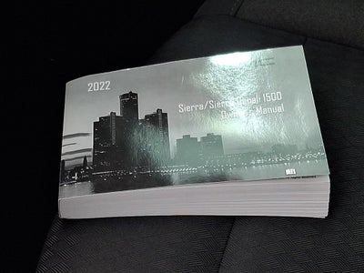 2022 GMC Sierra 1500 Elevation