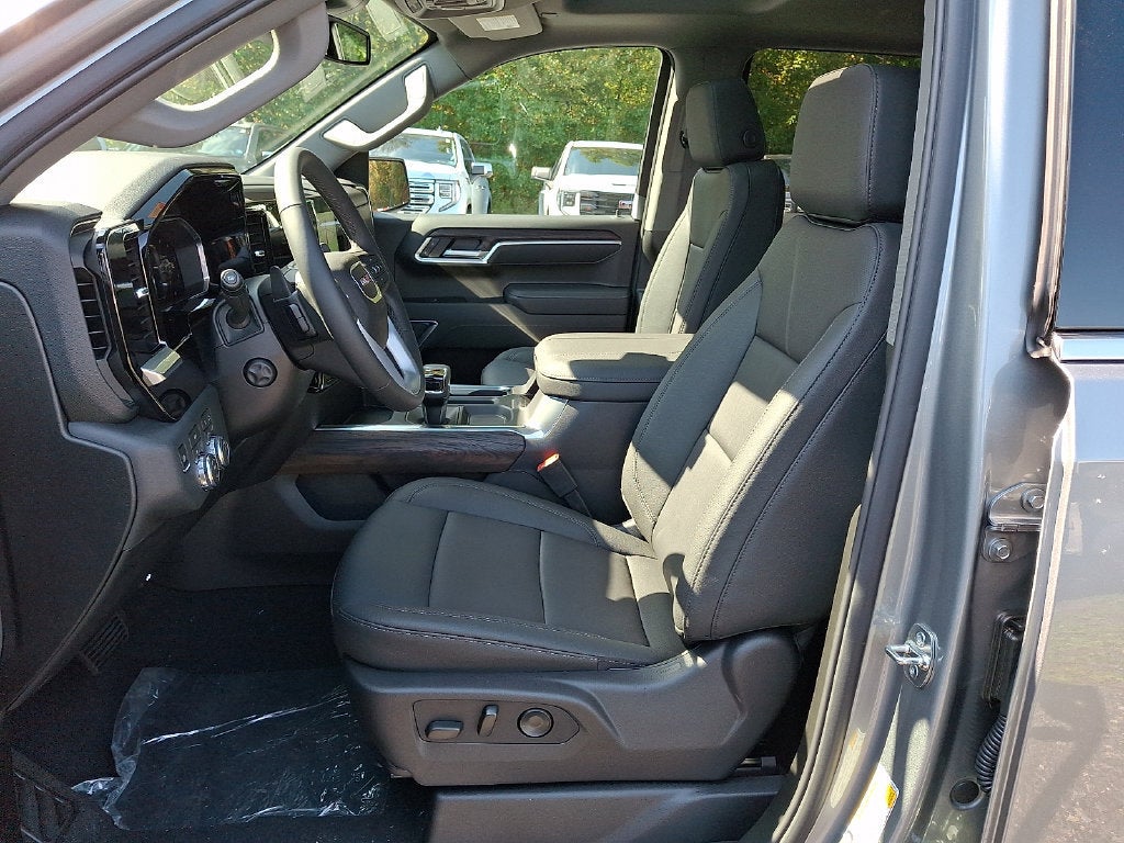 2026 GMC Sierra 1500 SLT - Photo 8