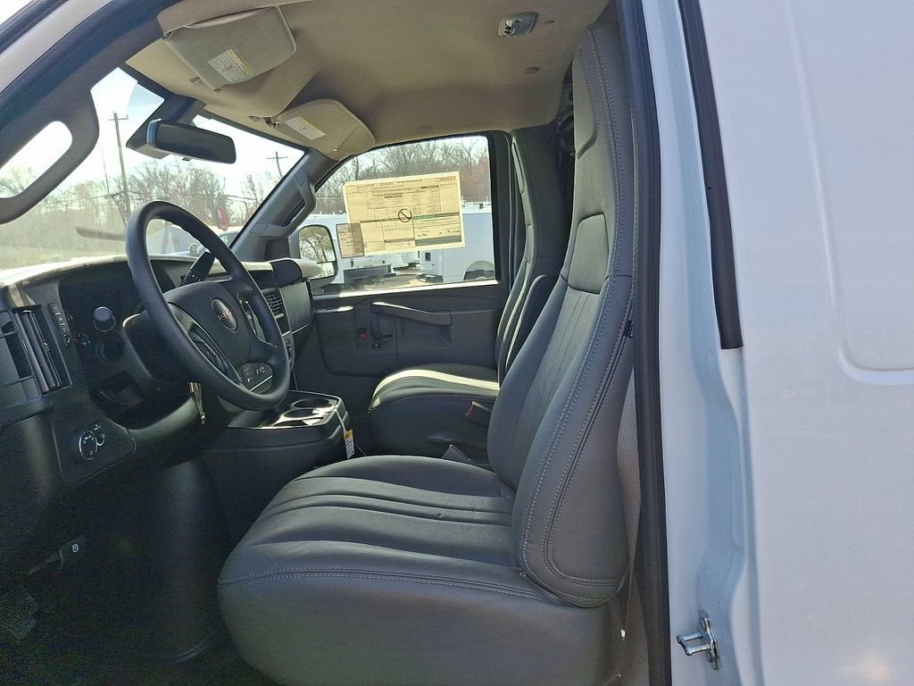 2025 GMC Savana Cargo Work Van