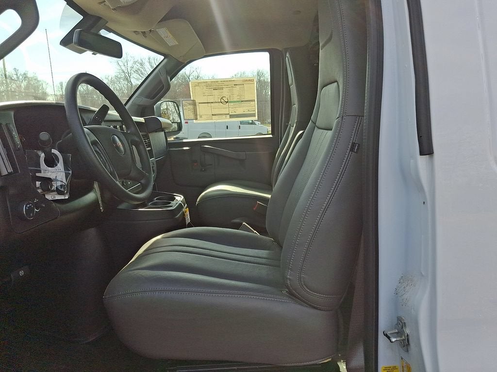 2025 GMC Savana Cargo Work Van