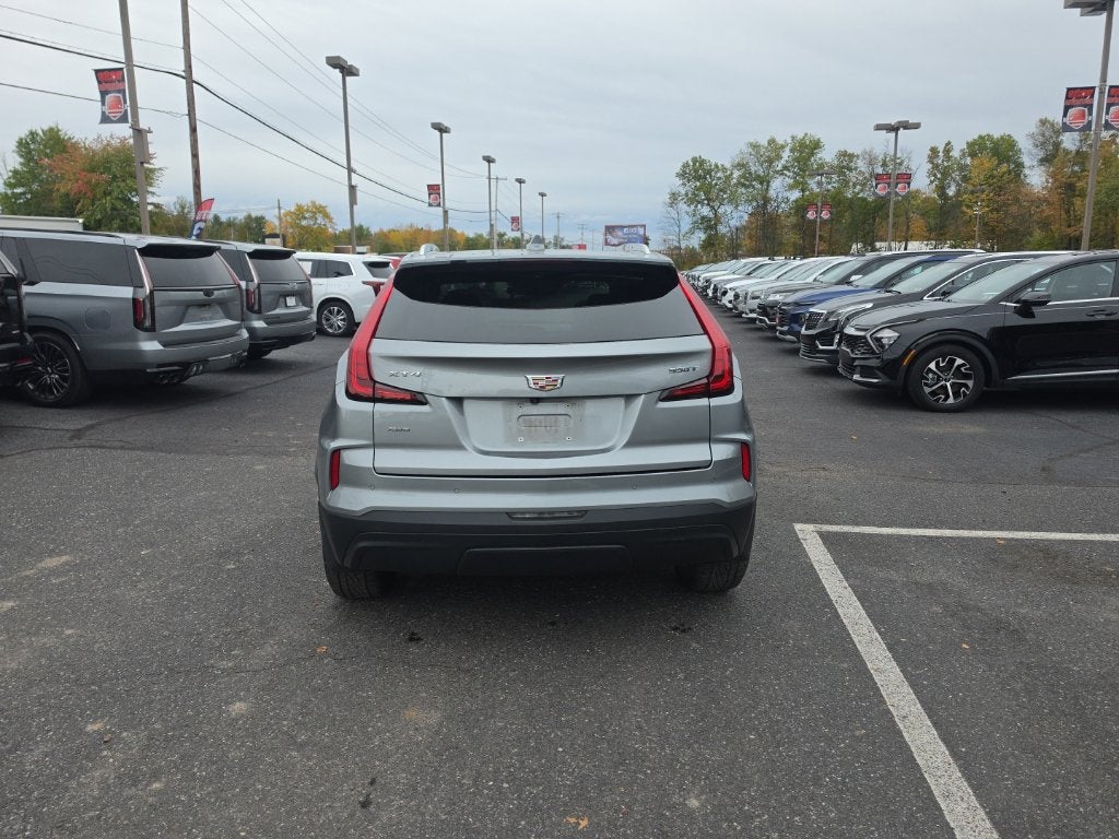 2024 Cadillac XT4 Luxury