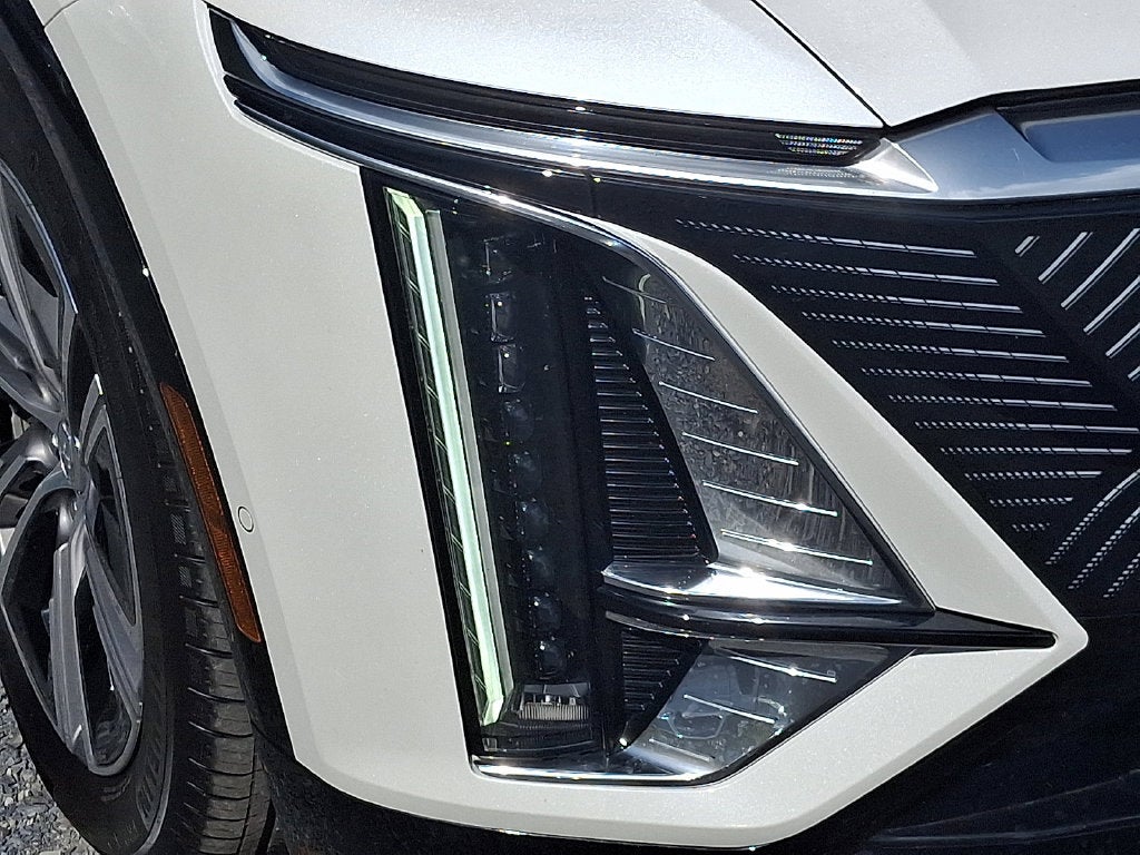 2024 Cadillac LYRIQ Luxury 3