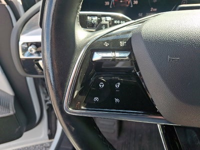 2024 Cadillac LYRIQ Luxury 3