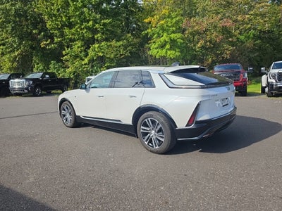 2024 Cadillac LYRIQ Luxury 3