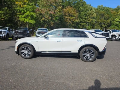 2024 Cadillac LYRIQ Luxury 3