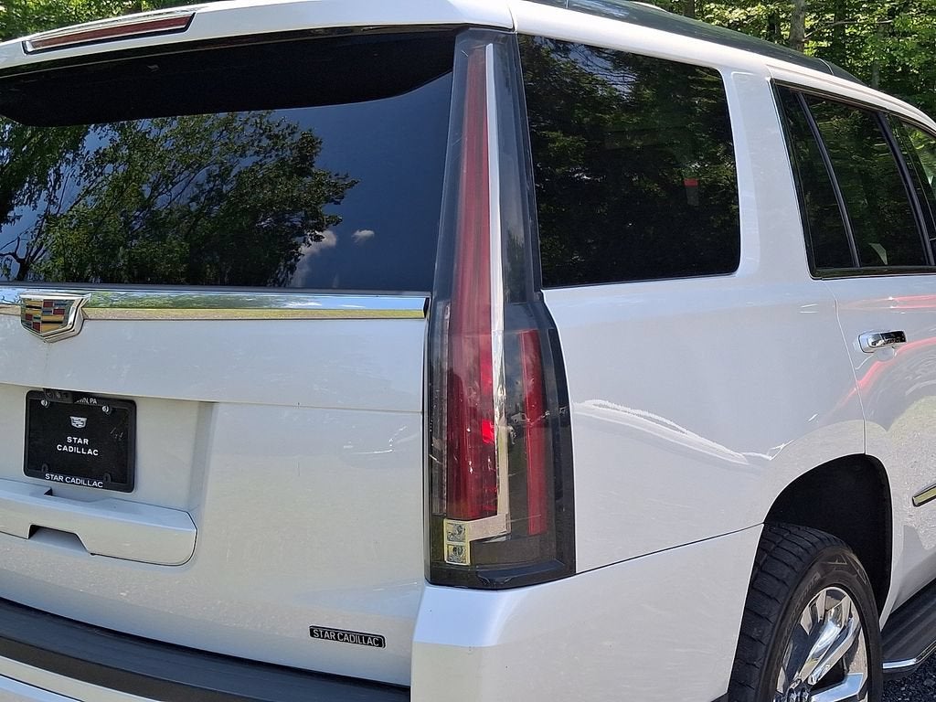 2018 Cadillac Escalade Luxury