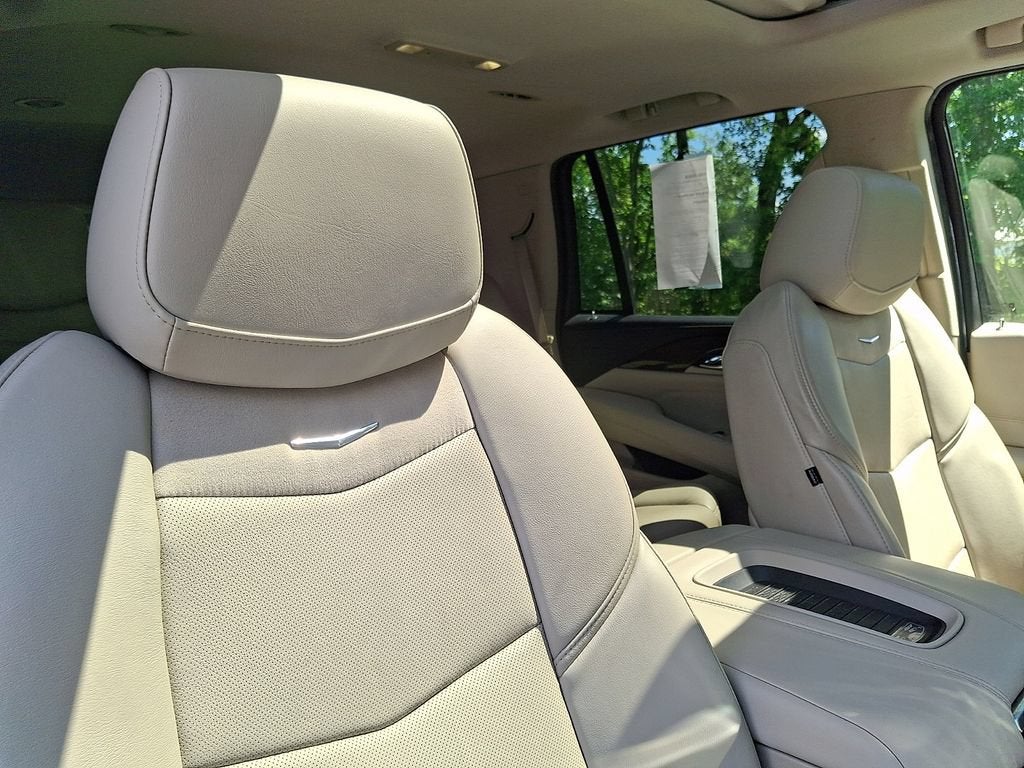 2018 Cadillac Escalade Luxury