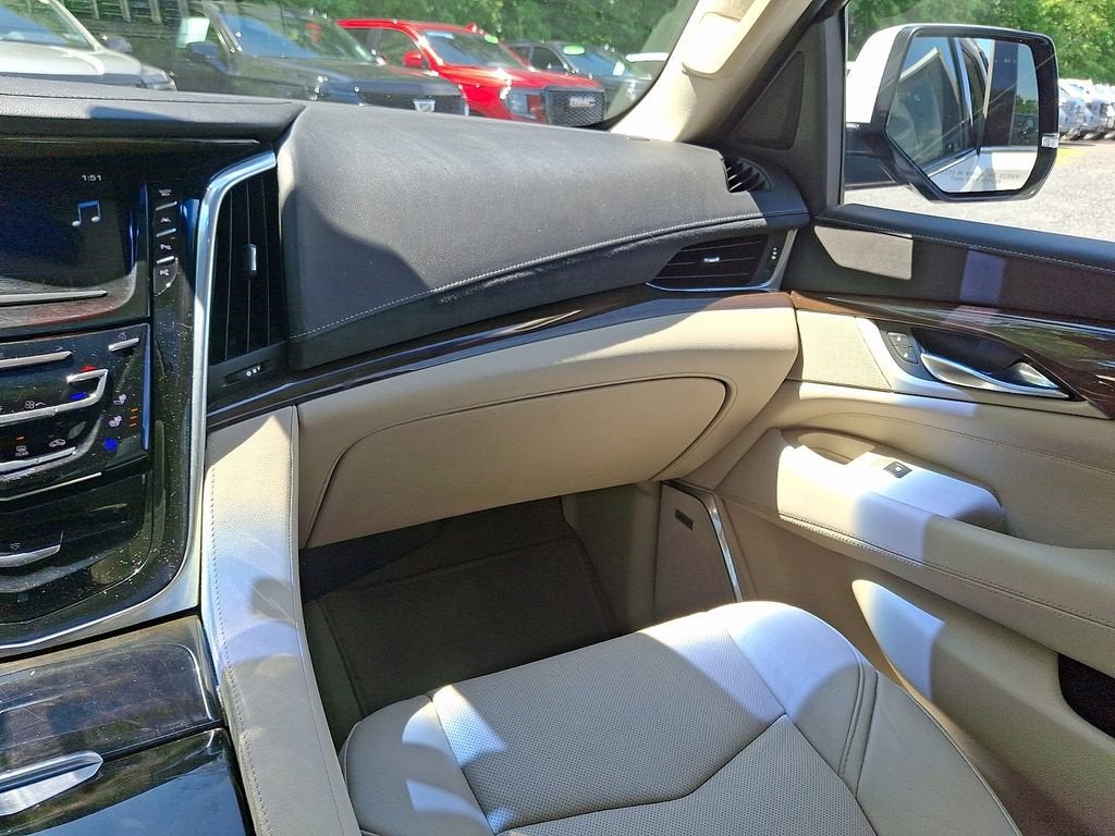 2018 Cadillac Escalade Luxury