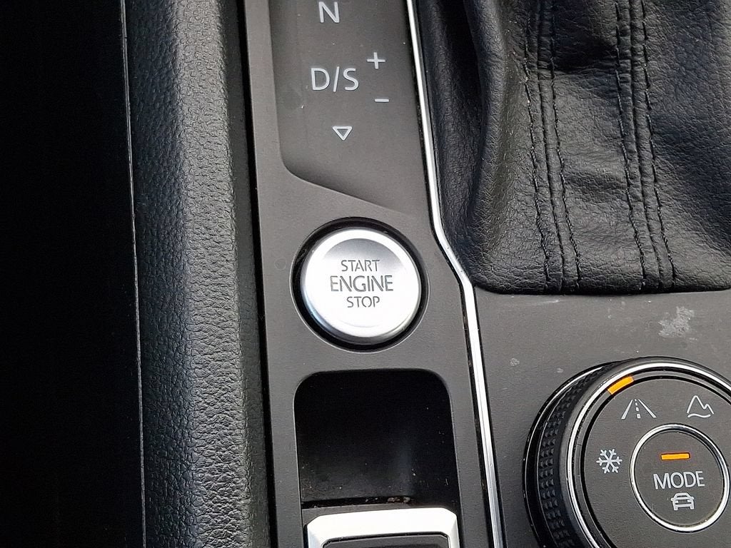 2020 Volkswagen Atlas Cross Sport 2.0T SE