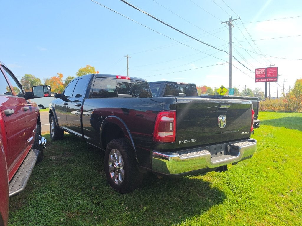 2022 RAM 3500 Laramie Crew Cab 4x4 8' Box