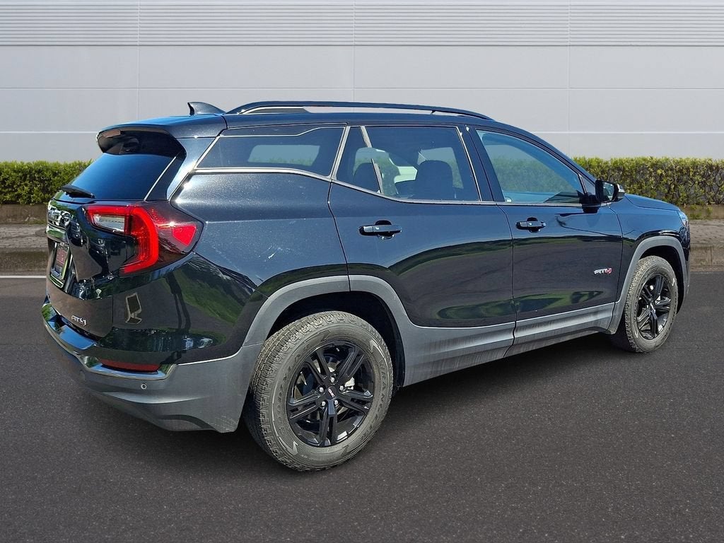 2023 GMC Terrain AT4