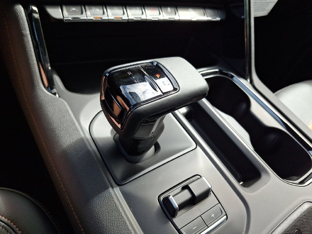 2026 GMC Sierra 1500 AT4 - Photo 8