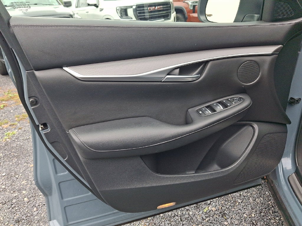 2022 INFINITI QX50 LUXE