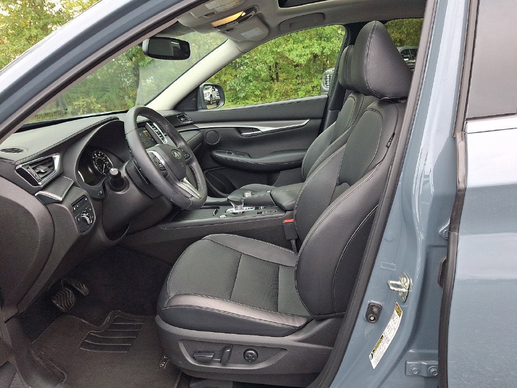 2022 INFINITI QX50 LUXE