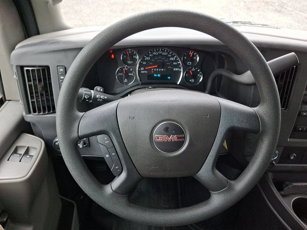 2025 GMC Savana Cutaway 3500 1WT