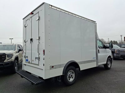2025 GMC Savana Cutaway 3500 1WT