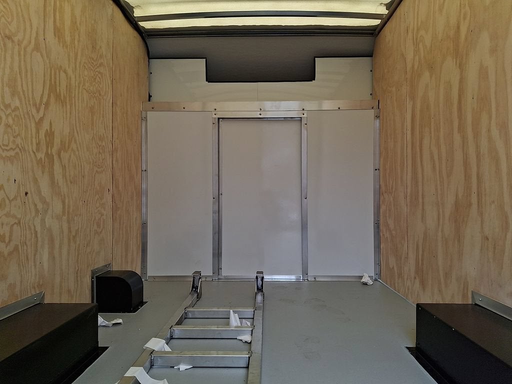2026 GMC Savana Cutaway 3500 1WT