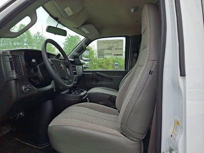 2026 GMC Savana Cutaway 3500 1WT