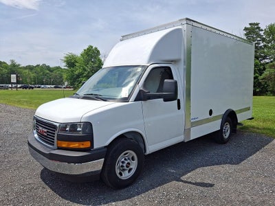 2025 GMC Savana Cutaway 3500 1WT