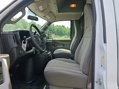 2025 GMC Savana Cutaway 3500 1WT