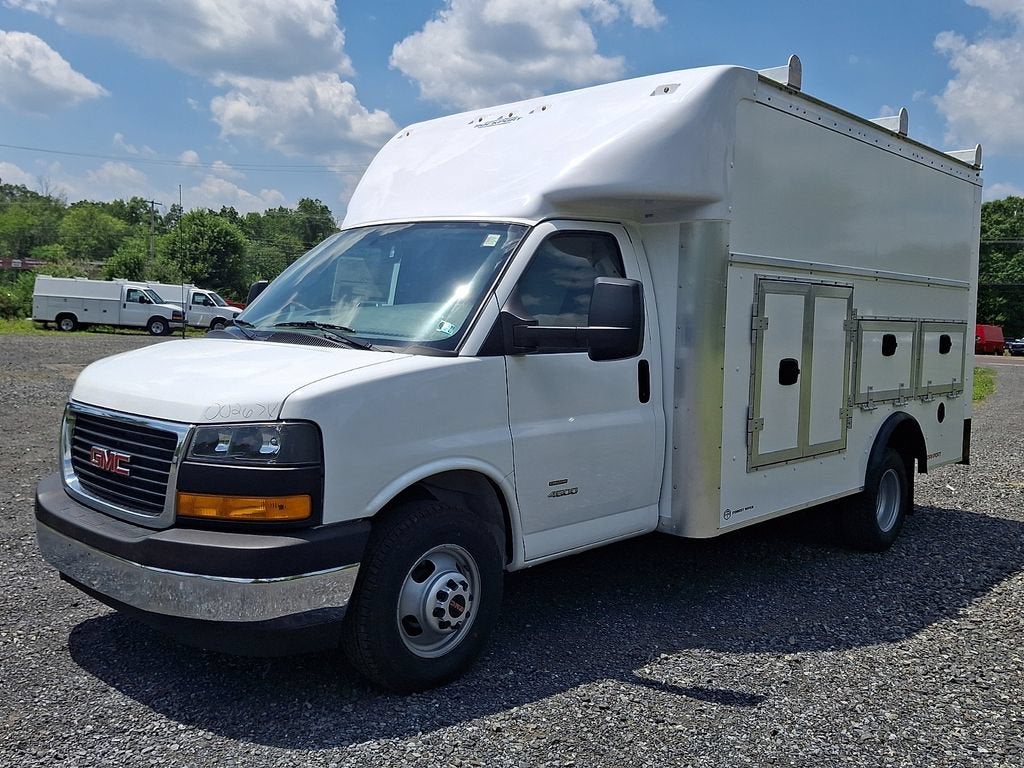 2026 GMC Savana Cutaway 4500 2WT