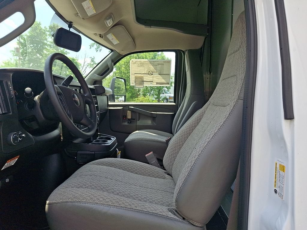 2026 GMC Savana Cutaway 4500 2WT