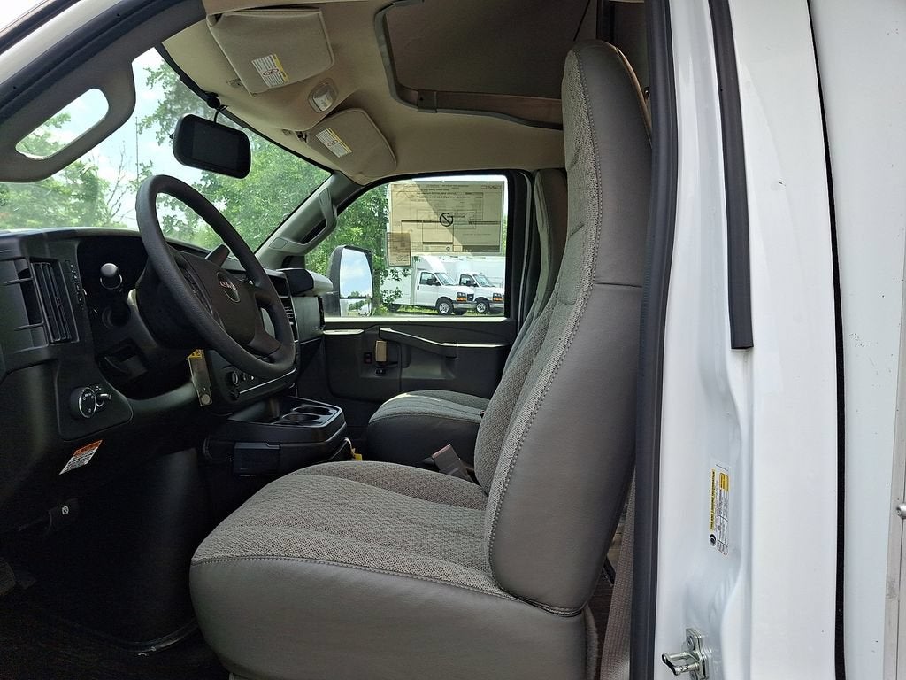 2026 GMC Savana Cutaway 4500 2WT