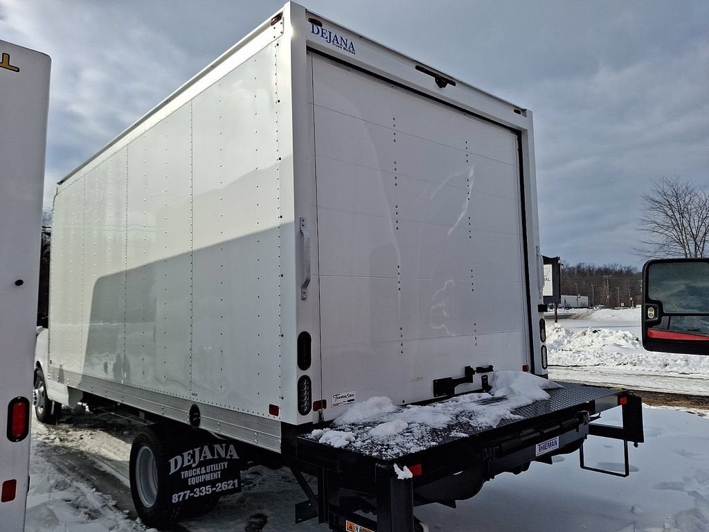 2025 GMC Savana Cutaway 4500 2WT