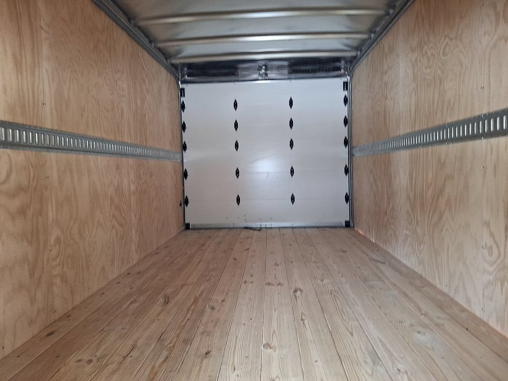 2025 GMC Savana Cutaway 4500 2WT