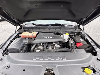 2020 RAM 1500 Laramie Crew Cab 4x4 5'7" Box