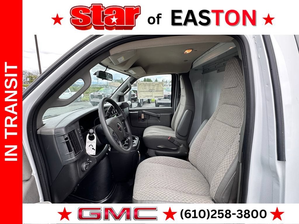 2025 GMC Savana Cutaway 3500 1WT
