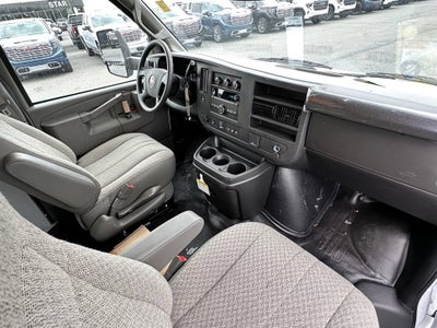 2025 GMC Savana Cutaway 3500 1WT