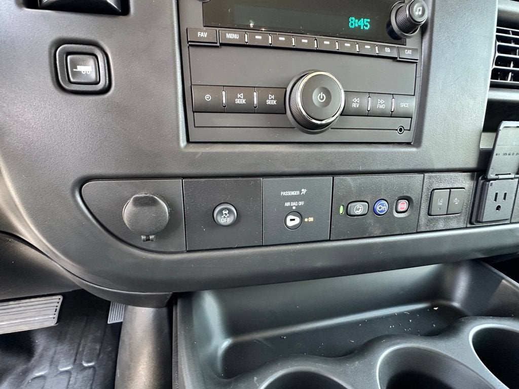 2025 GMC Savana Cutaway 3500 1WT